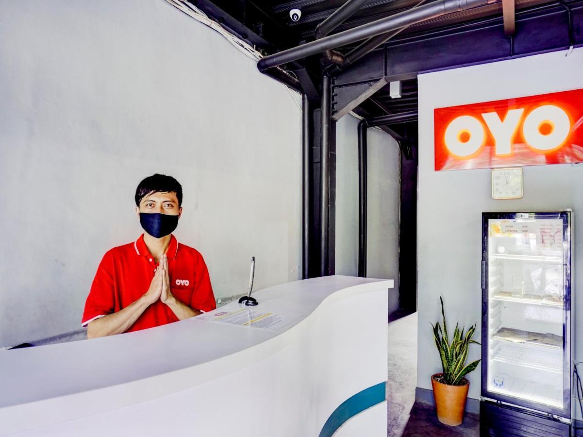 Hotel Oyo 1805 Fatmawati Mansion Syariah Yakarta Exterior foto